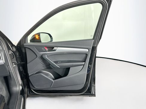 Used 2025 Audi Q5 2.0T Premium image 34