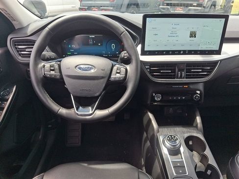 Used 2025 Ford Escape Platinum w/ Class II Trailer Tow Package AWD/4WD image 11
