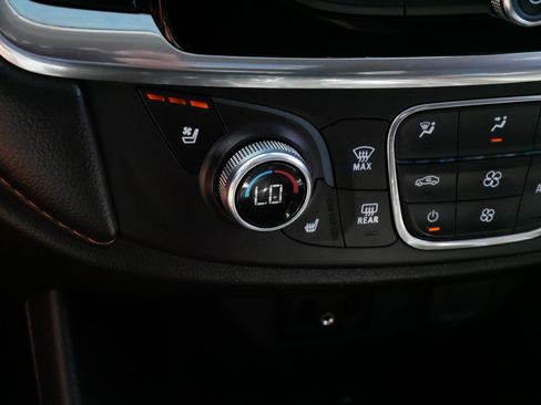 Used 2019 Chevrolet Traverse Premier AWD/4WD image 30