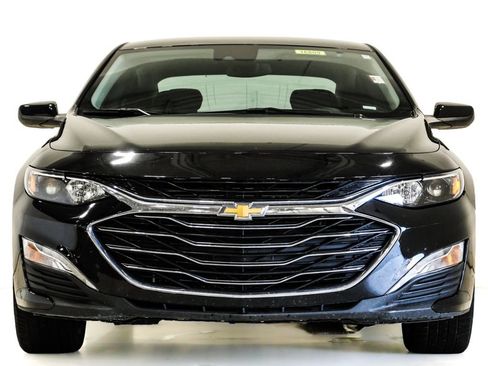 Used 2024 Chevrolet Malibu LT FWD image 2