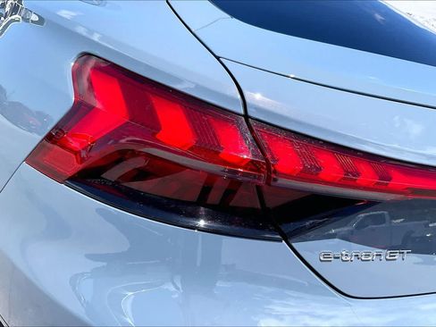 Used 2023 Audi e-tron GT Premium Plus AWD/4WD image 32