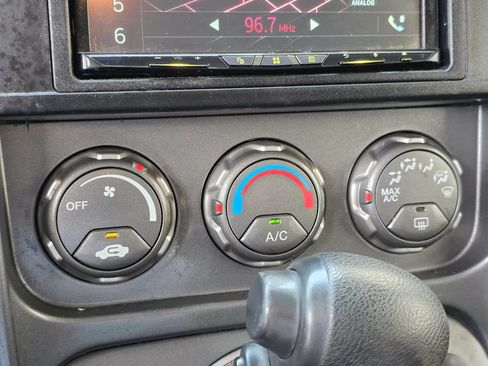 Used 2005 Honda Element EX image 22