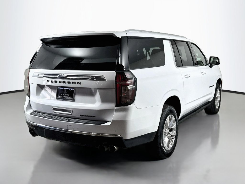 Used 2024 Chevrolet Suburban Premier w/ Premium Package AWD/4WD image 5