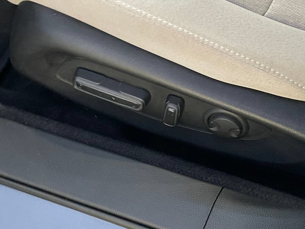 Certified 2024 Honda Accord EX image 8