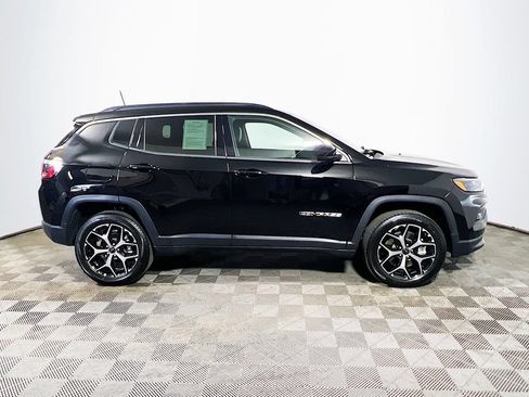 Used 2026 Jeep Compass Limited AWD/4WD image 8