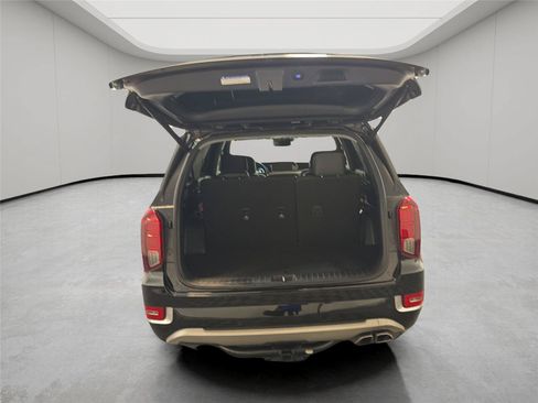Used 2021 Hyundai Palisade Limited FWD image 12
