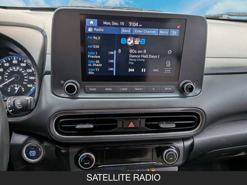 Used 2022 Hyundai Kona SEL w/ Convenience Package image 18