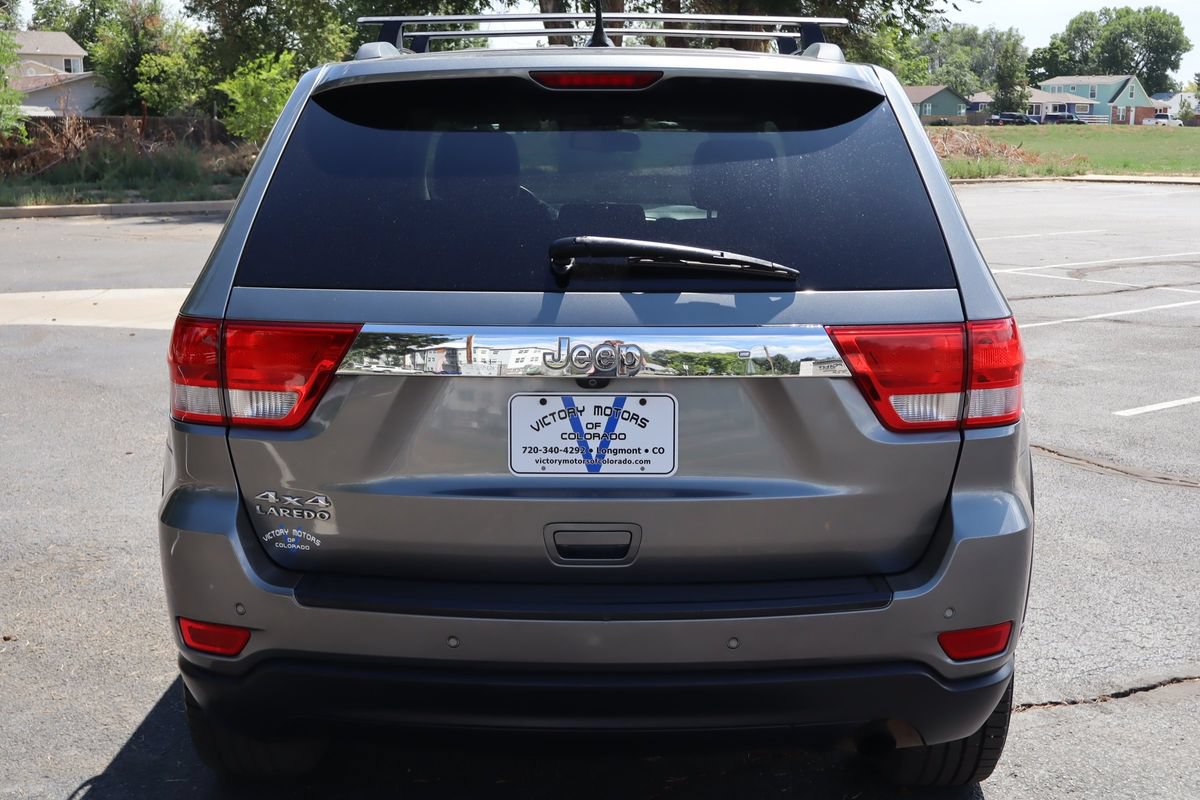 Used 2012 Jeep Grand Cherokee Laredo AWD/4WD image 6