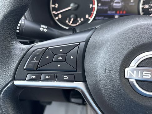 Used 2025 Nissan Altima 2.5 SV FWD image 20