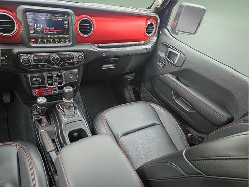 Used 2023 Jeep Gladiator Rubicon w/ LED Lighting Group AWD/4WD image 12