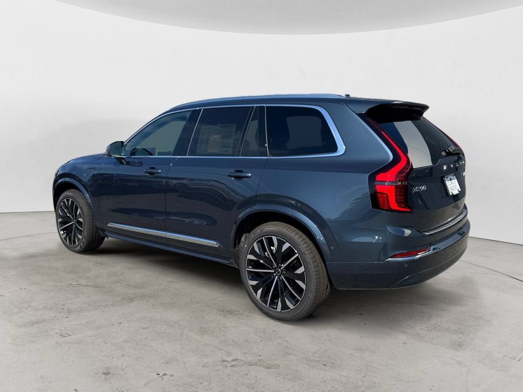 New 2026 Volvo XC90 T8 Plus w/ Protection Package Premier AWD/4WD image 4