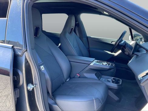 Used 2022 BMW iX xDrive50 w/ Premium Package AWD/4WD image 8