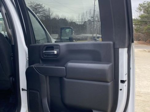 Used 2022 Chevrolet Silverado 2500 LT w/ Convenience Package image 10