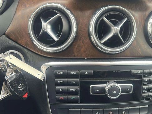 Used 2015 Mercedes-Benz GLA 250 image 20