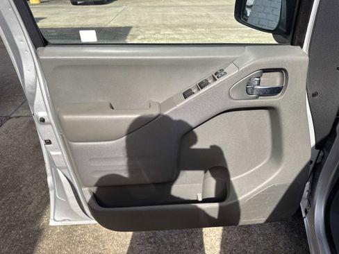 Used 2019 Nissan Frontier SV w/ Value Truck Package image 18