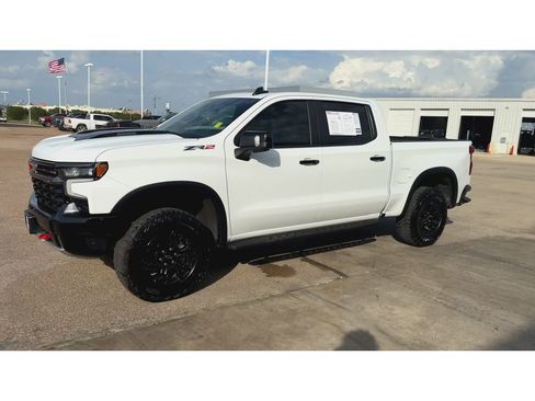 Used 2024 Chevrolet Silverado 1500 ZR2 w/ Technology Package image 4