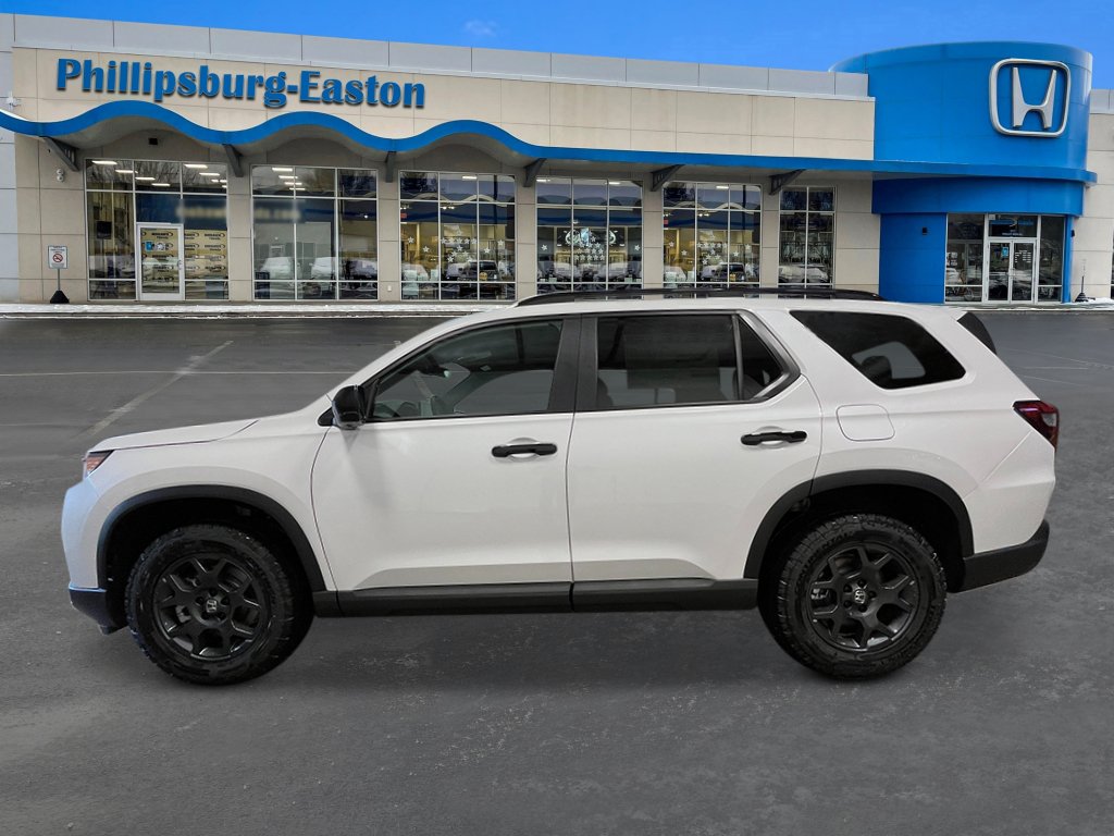 New 2026 Honda Pilot TrailSport image 2