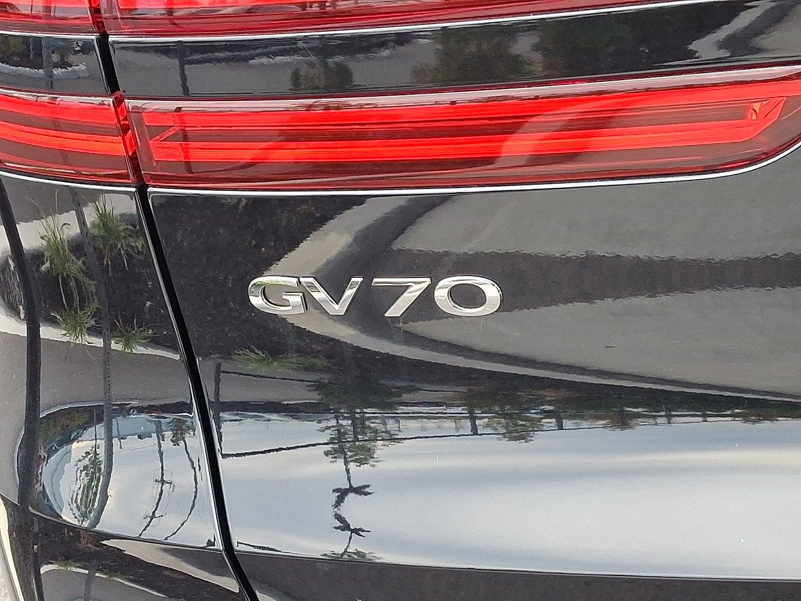 Certified 2026 Genesis GV70 2.5T Advanced AWD/4WD image 31