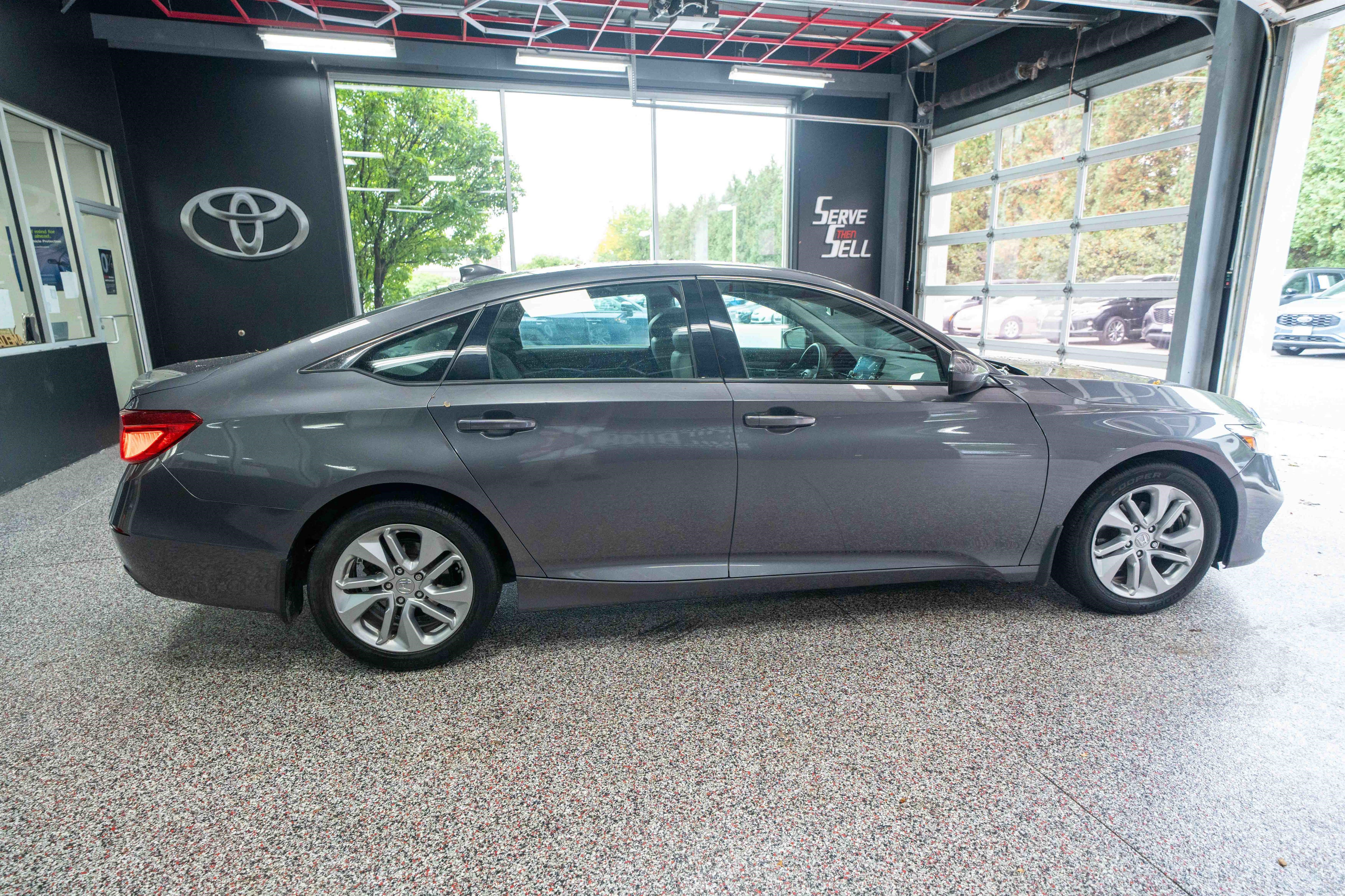 Used 2018 Honda Accord LX image 4