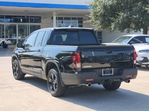 New 2026 Honda Ridgeline Black Edition image 4