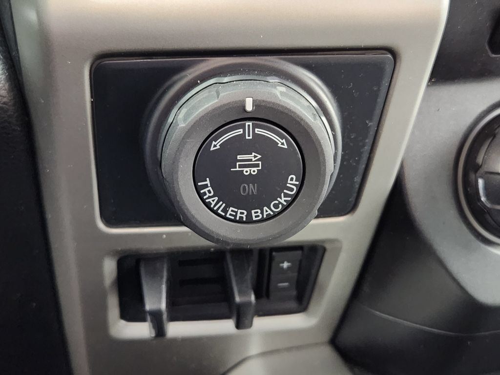Used 2018 Ford F150 Lariat AWD/4WD image 24