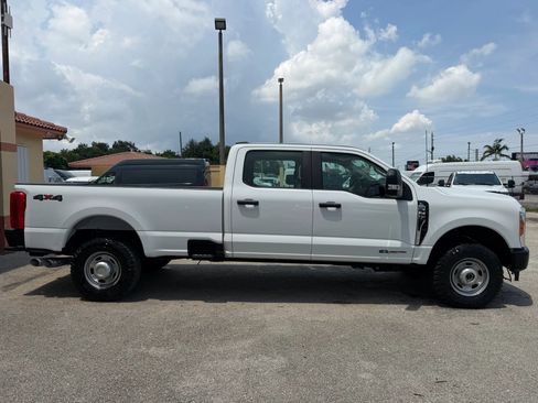 Used 2023 Ford F350 4x4 Crew Cab XL w/ XL Off-Road Package image 7