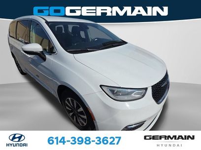 Used 2023 Chrysler Pacifica Touring-L