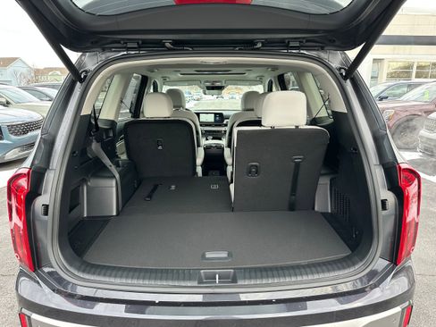 New 2025 Kia Telluride S image 10