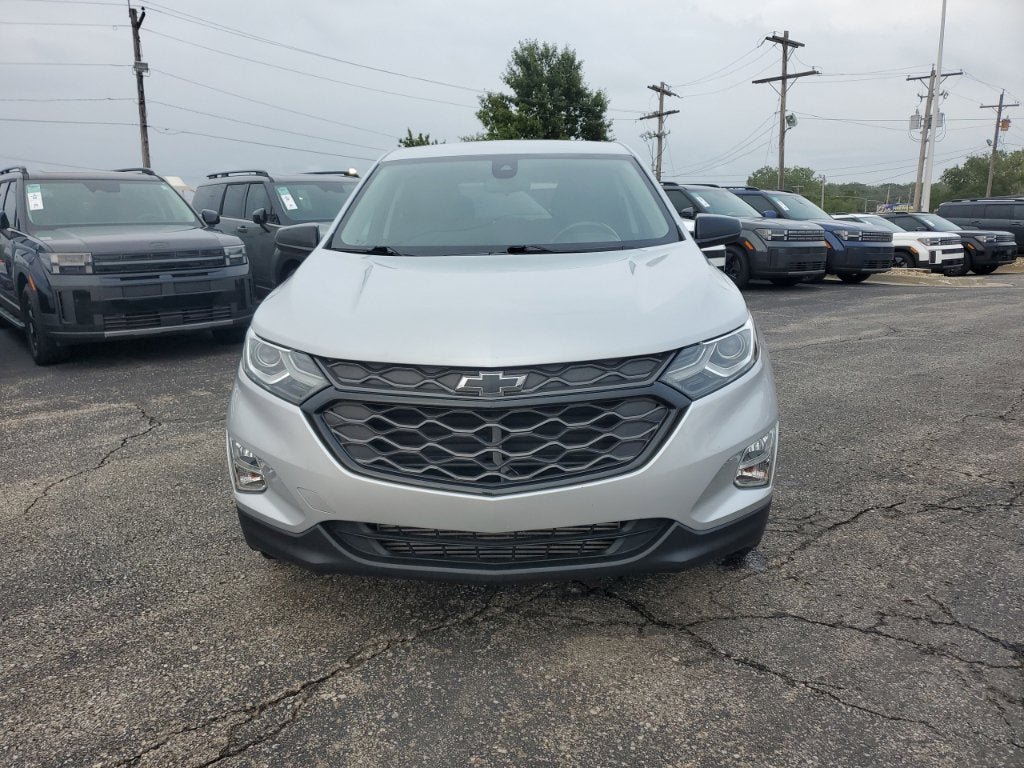 Used 2020 Chevrolet Equinox LT FWD image 2