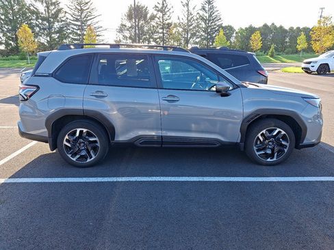 Used 2025 Subaru Forester Limited AWD/4WD image 8