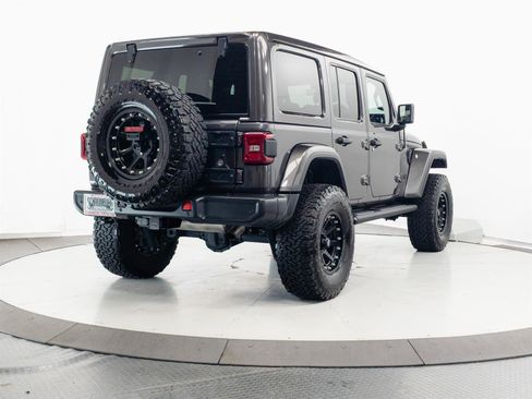 Used 2020 Jeep Wrangler Unlimited Sahara AWD/4WD image 11