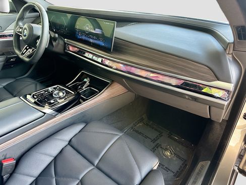 Certified 2023 BMW 740i w/ Parking Assistance Package RWD image 31