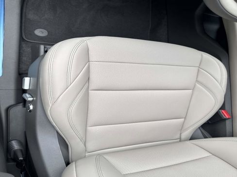 New 2025 Lincoln Nautilus Premier w/ Equipment Group 102A image 11