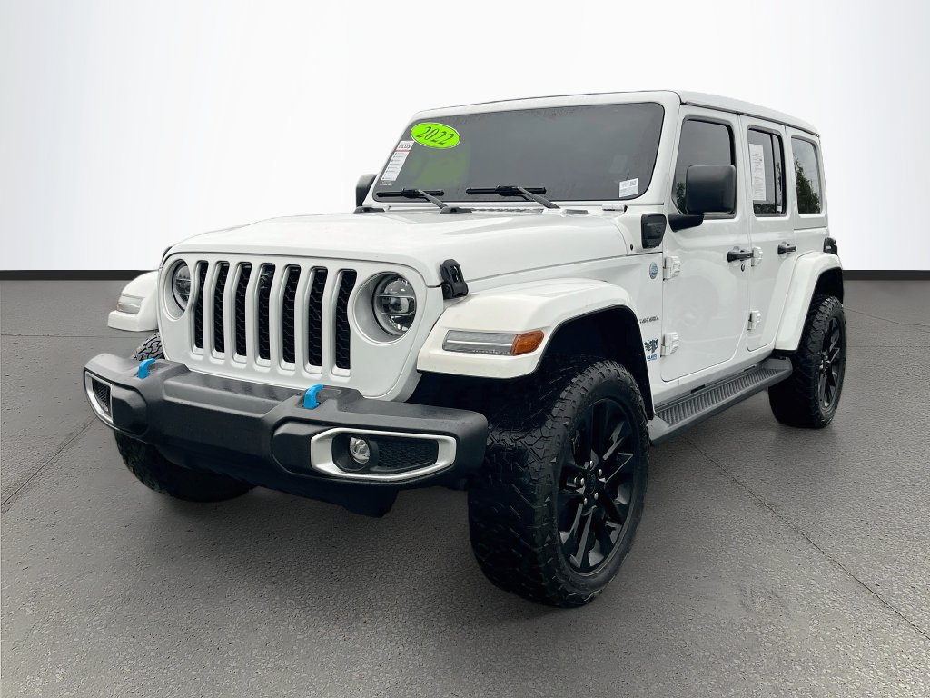 Used 2022 Jeep Wrangler Unlimited Sahara w/ Cold Weather Group AWD/4WD image 3