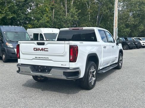 Used 2023 GMC Sierra 1500 SLT w/ SLT Premium Package image 3