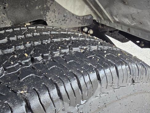 Used 2015 Chevrolet Express 2500 LS image 21