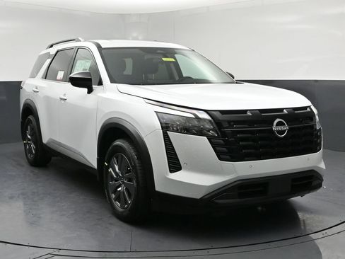 New 2026 Nissan Pathfinder SV AWD/4WD image 1