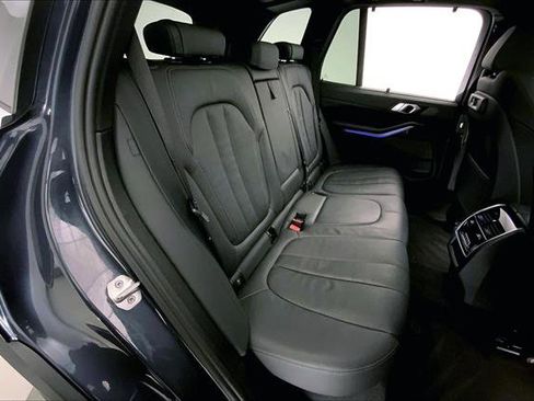 Used 2021 BMW X5 xDrive40i w/ Executive Package image 15
