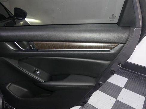 Used 2022 Honda Accord EX-L image 27