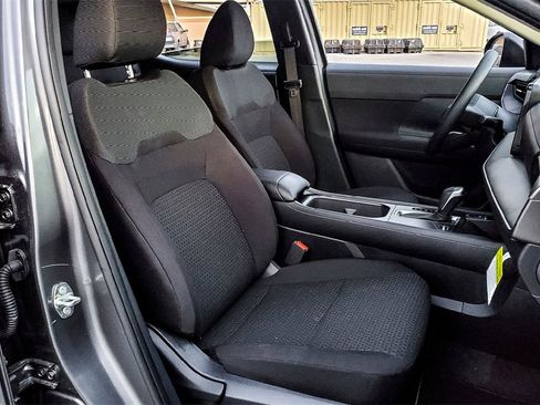 New 2025 Nissan Kicks S image 13