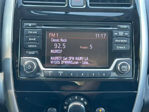 Used 2018 Nissan Versa Note SV FWD image 21