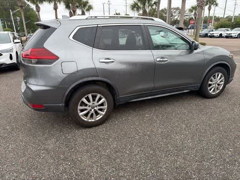 Used 2019 Nissan Rogue SV image 8