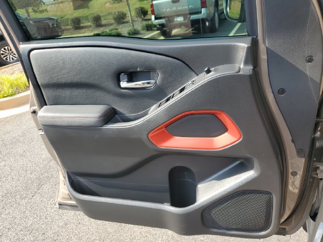 Used 2023 Nissan Frontier Pro-X RWD image 25