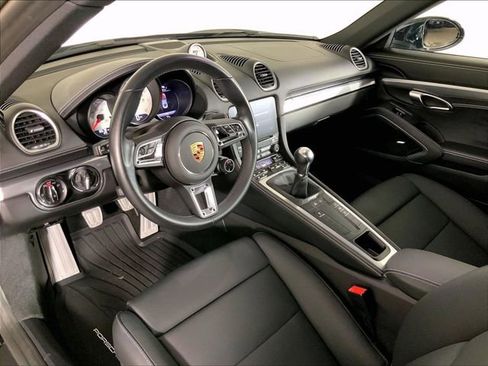 Used 2025 Porsche 718 Cayman image 4