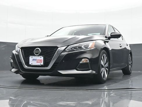 Used 2022 Nissan Altima 2.5 SV image 16