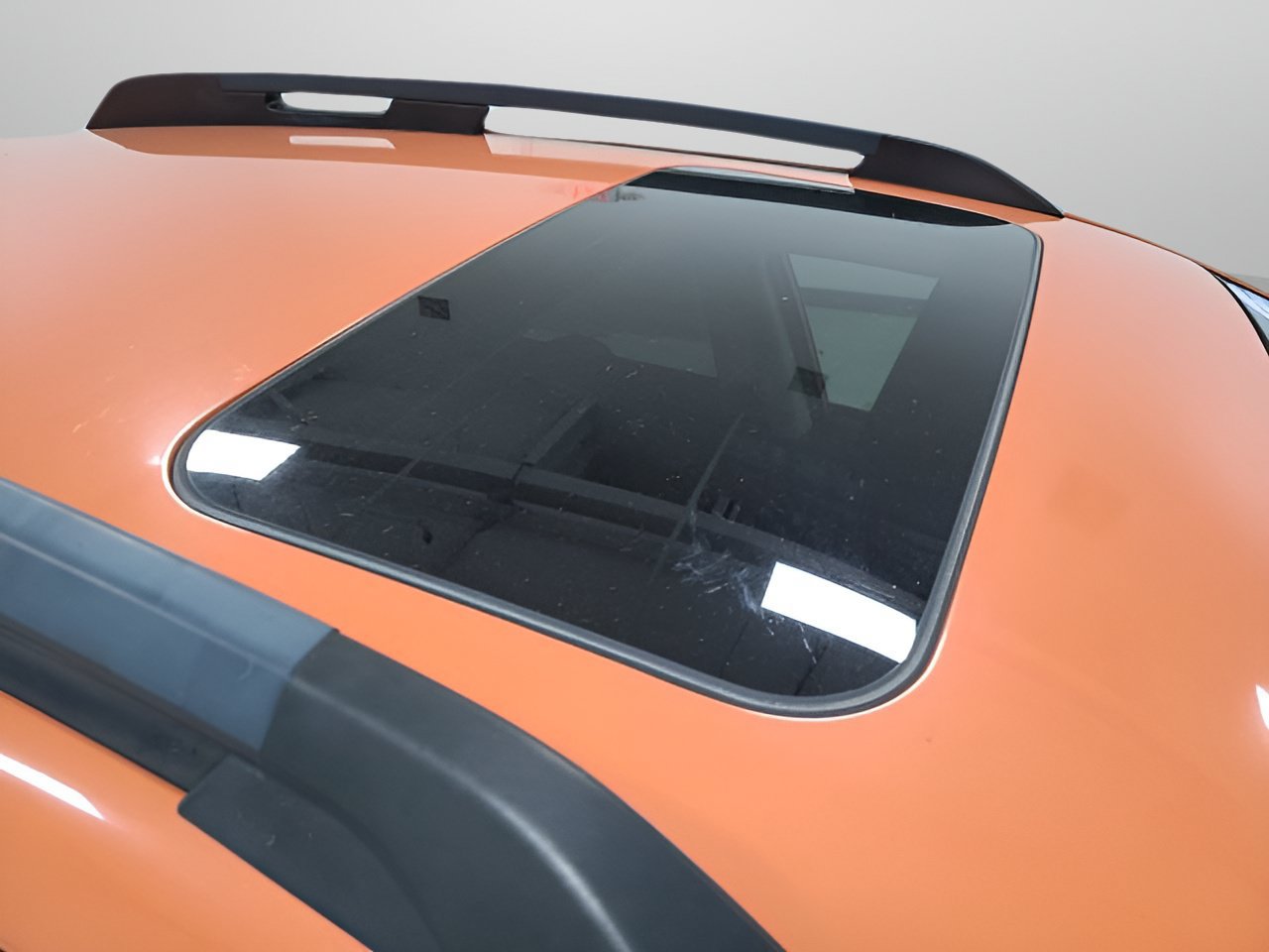 Used 2015 Subaru Crosstrek 2.0i Premium w/ Moonroof Package AWD/4WD image 12