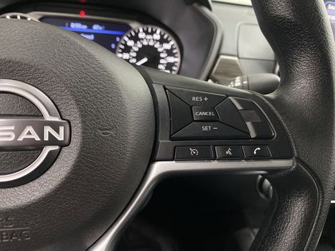 Used 2025 Nissan Altima 2.5 SV image 22