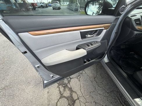 Used 2017 Honda CR-V EX image 12