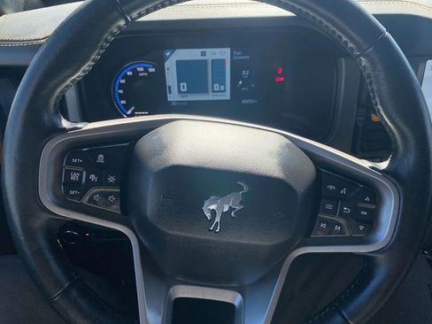 Used 2024 Ford Bronco Badlands image 14
