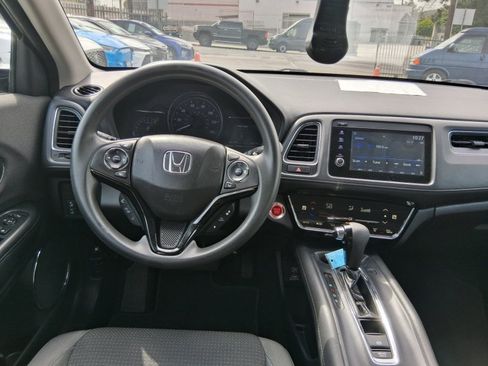 Used 2019 Honda HR-V EX image 12